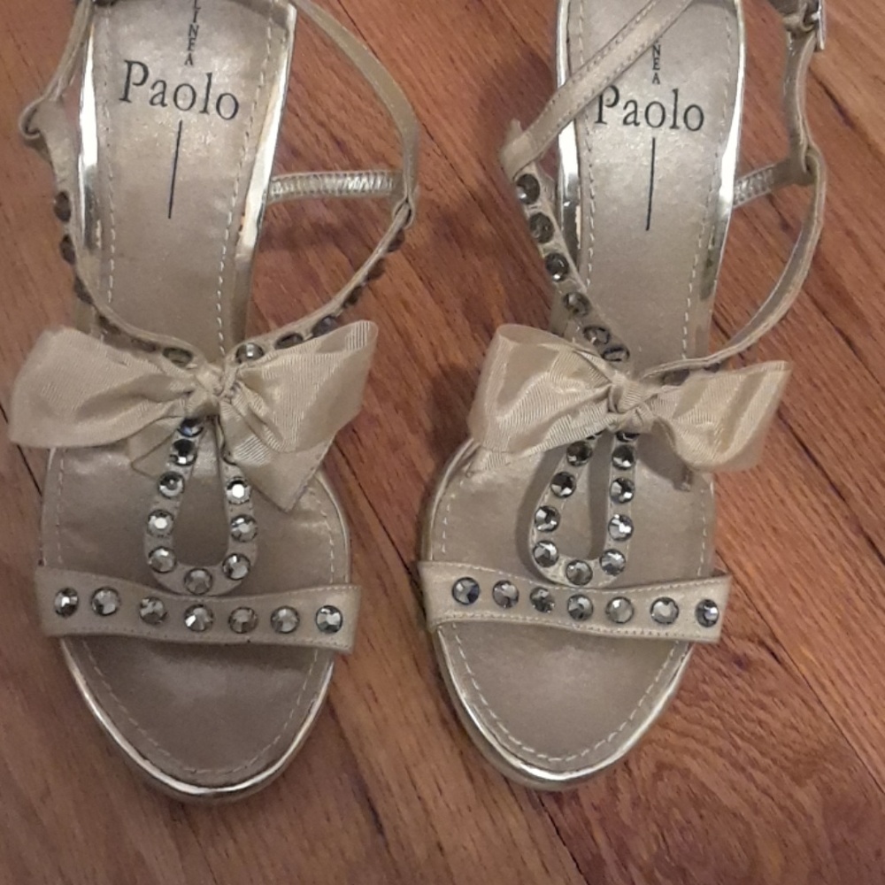 Linea Paola Heels